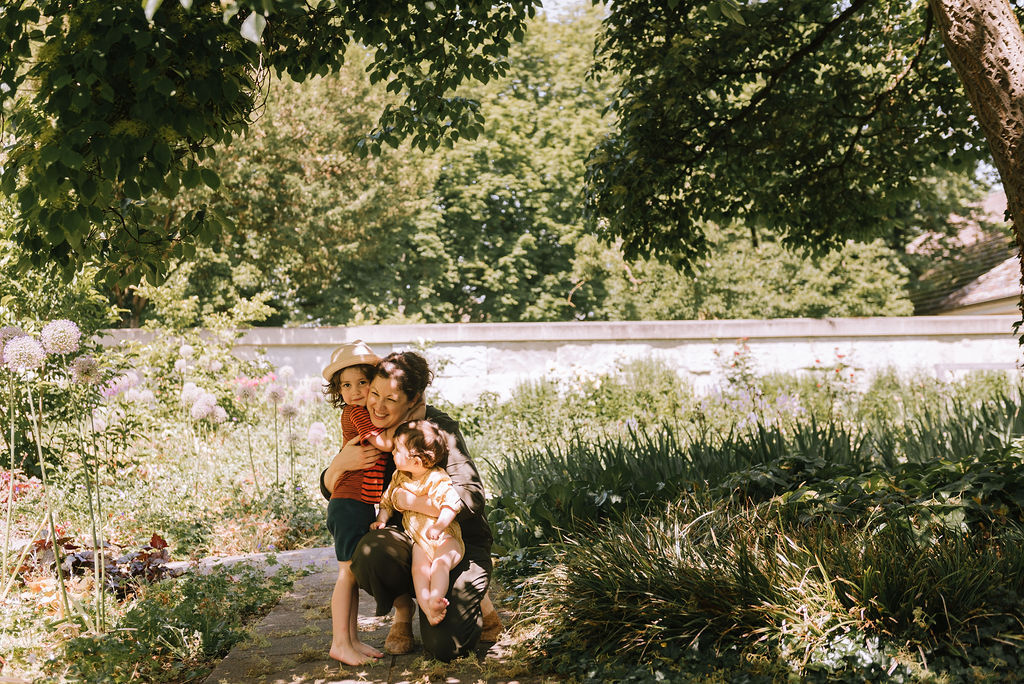 Mustik Aude et ses deux enfants