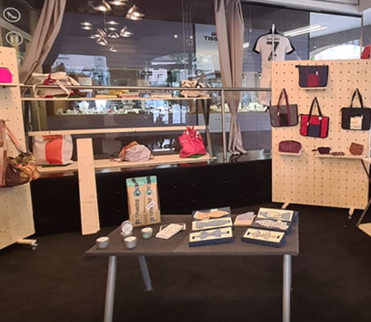 Ateapic-vetement-seconde-main-vevey-boutique-homme-femme-enfant-bebe