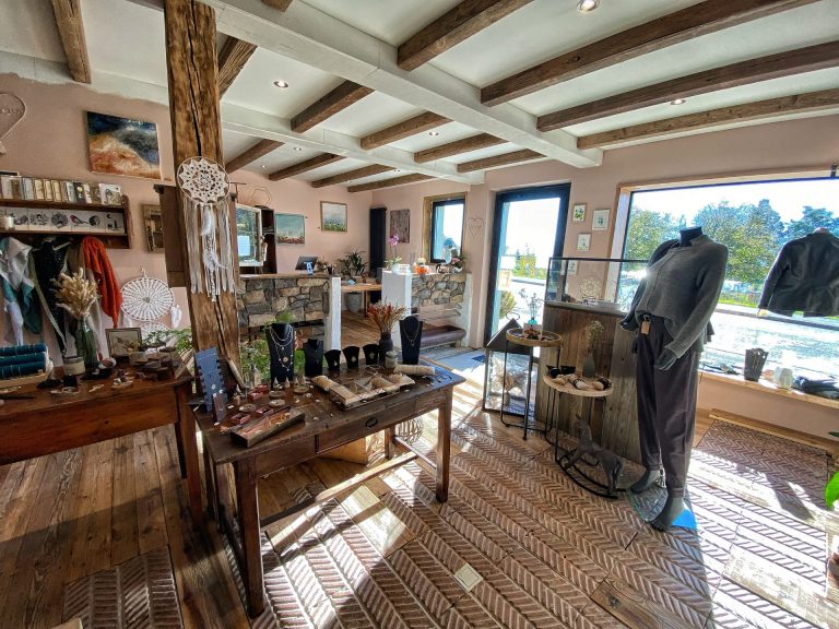 etincelles-et-creations-concept-store-local-createurs-locaux-chexbres-lavaux-cadeaux-offrir-bijoux-art-deco